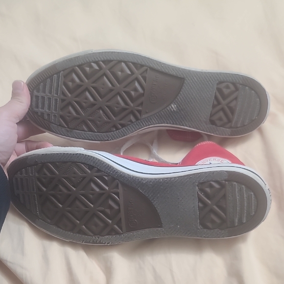 Mens/womens Converse Red 10.5 Canvas High-Top Sneakers - Picture 2 of 5